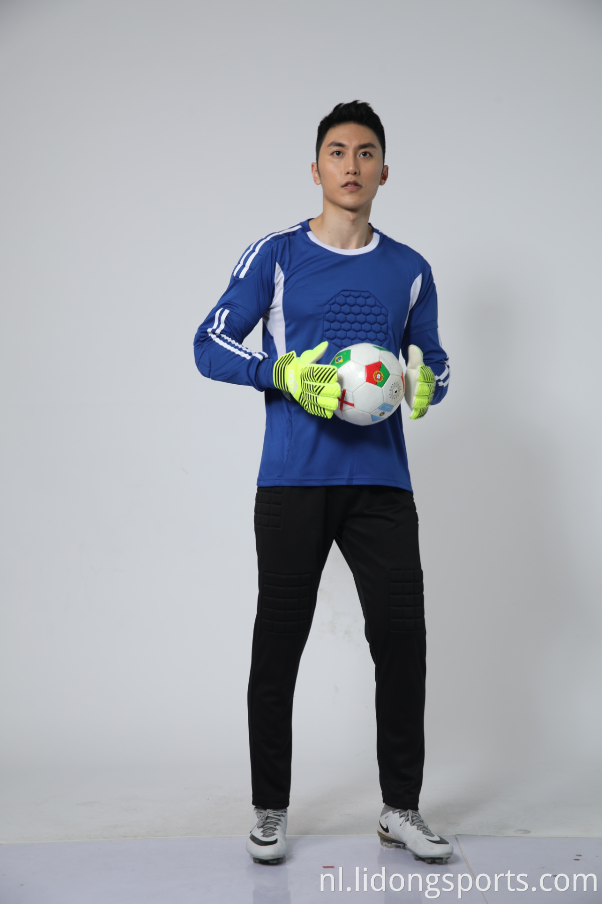 Groothandel aangepaste lange mouwen voetbal keeper jersey